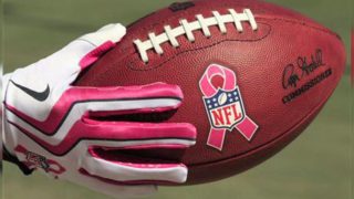 NFL 10月 がん撲滅キャンペーン